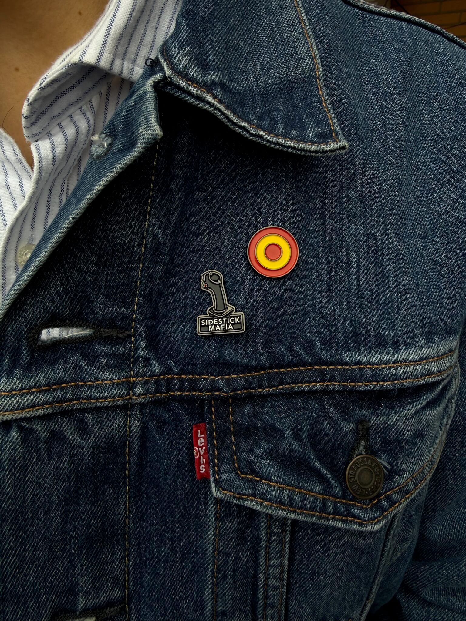 Pin Roundel Spain